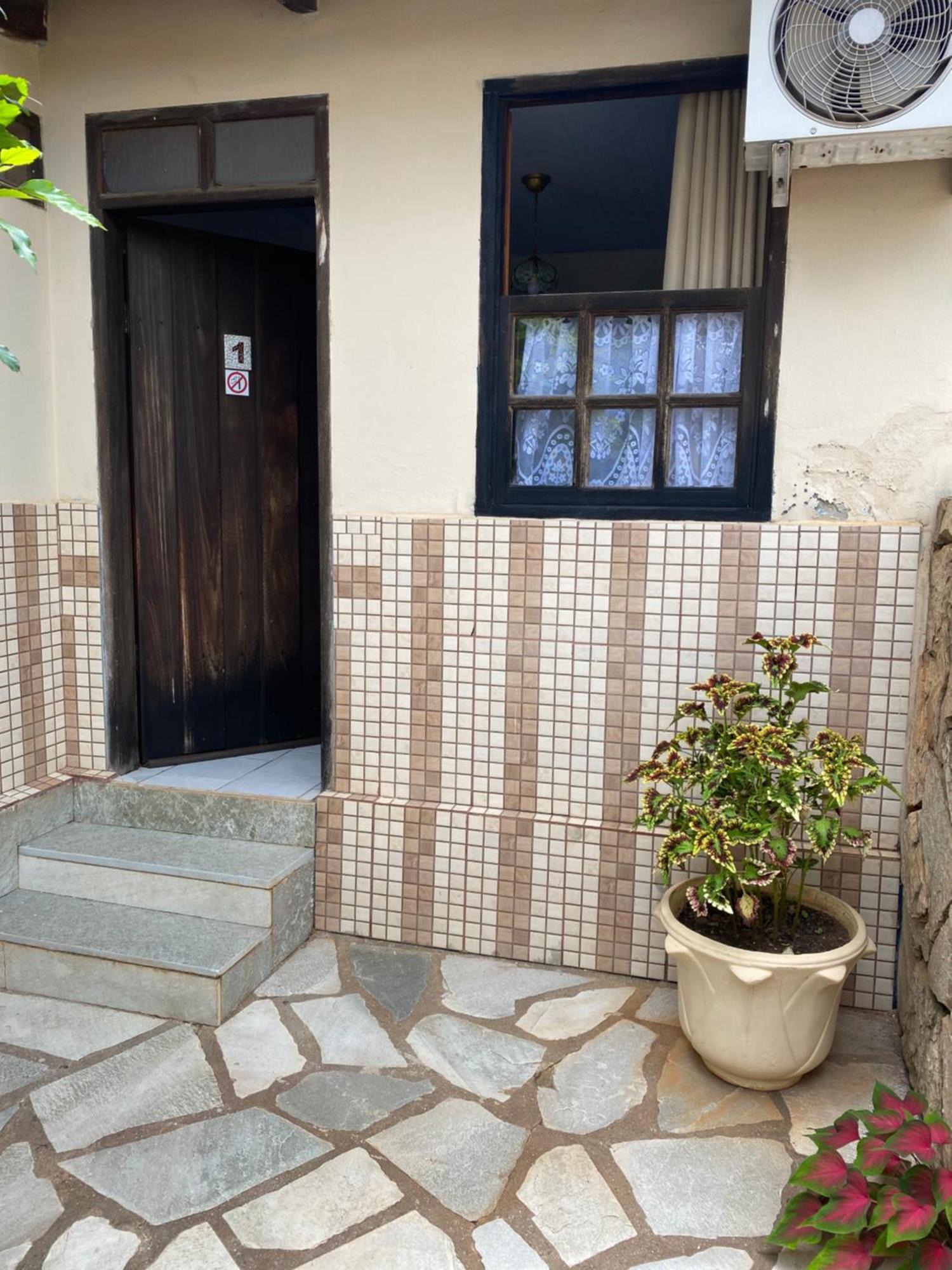 Pousada Recanto Da Vila ปิเรนนอโปลิส ภายนอก รูปภาพ